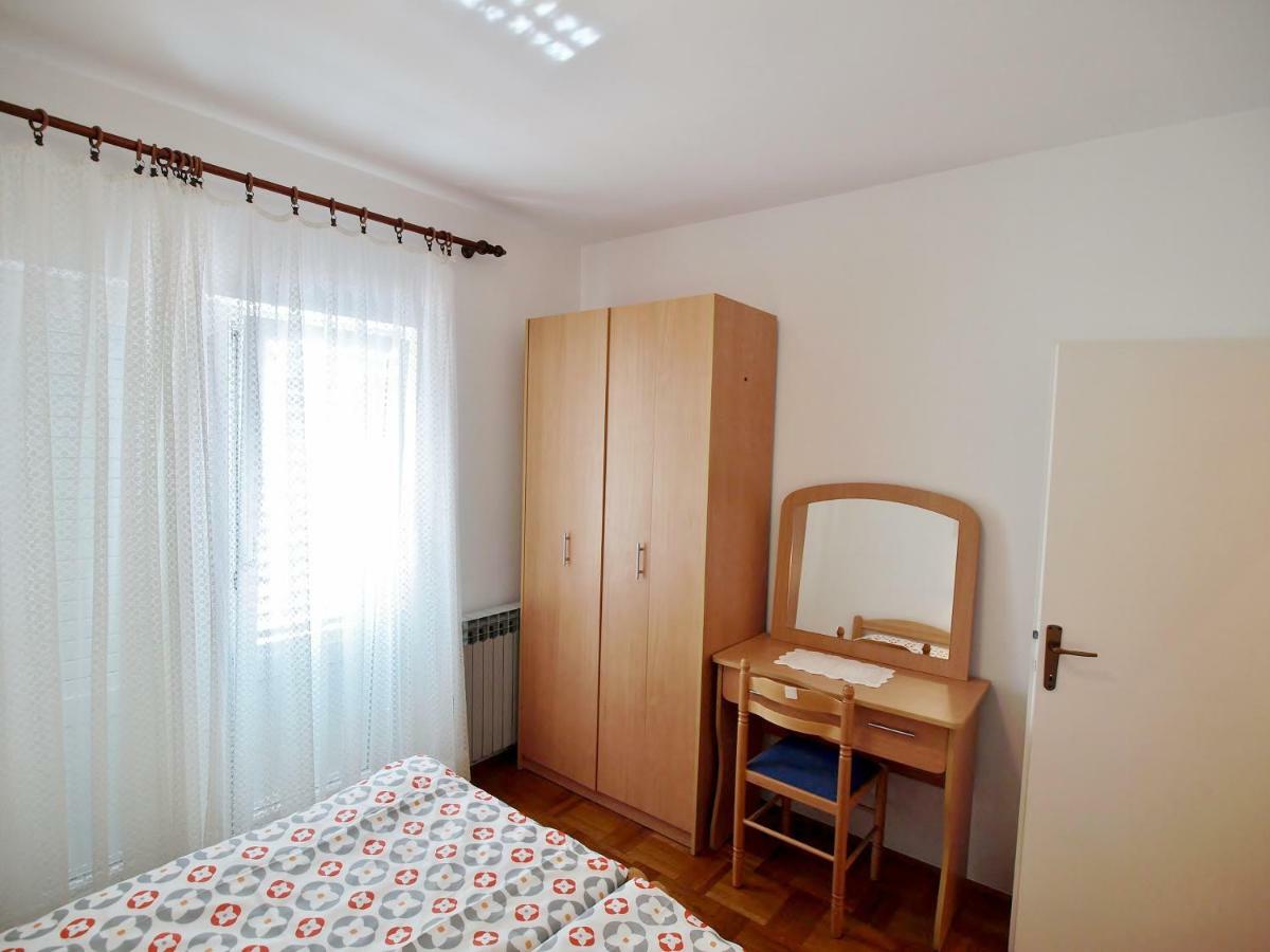 Apartments Ljubica Barbat na Rabu Exterior photo